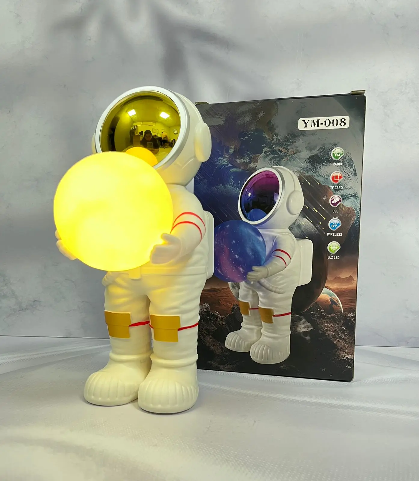 ASTRONAUTA YM-008
